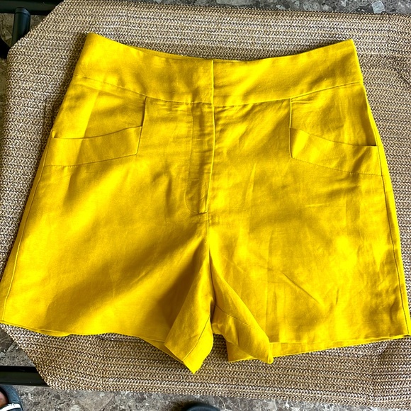 High Rise Shorts - Picture 3 of 4